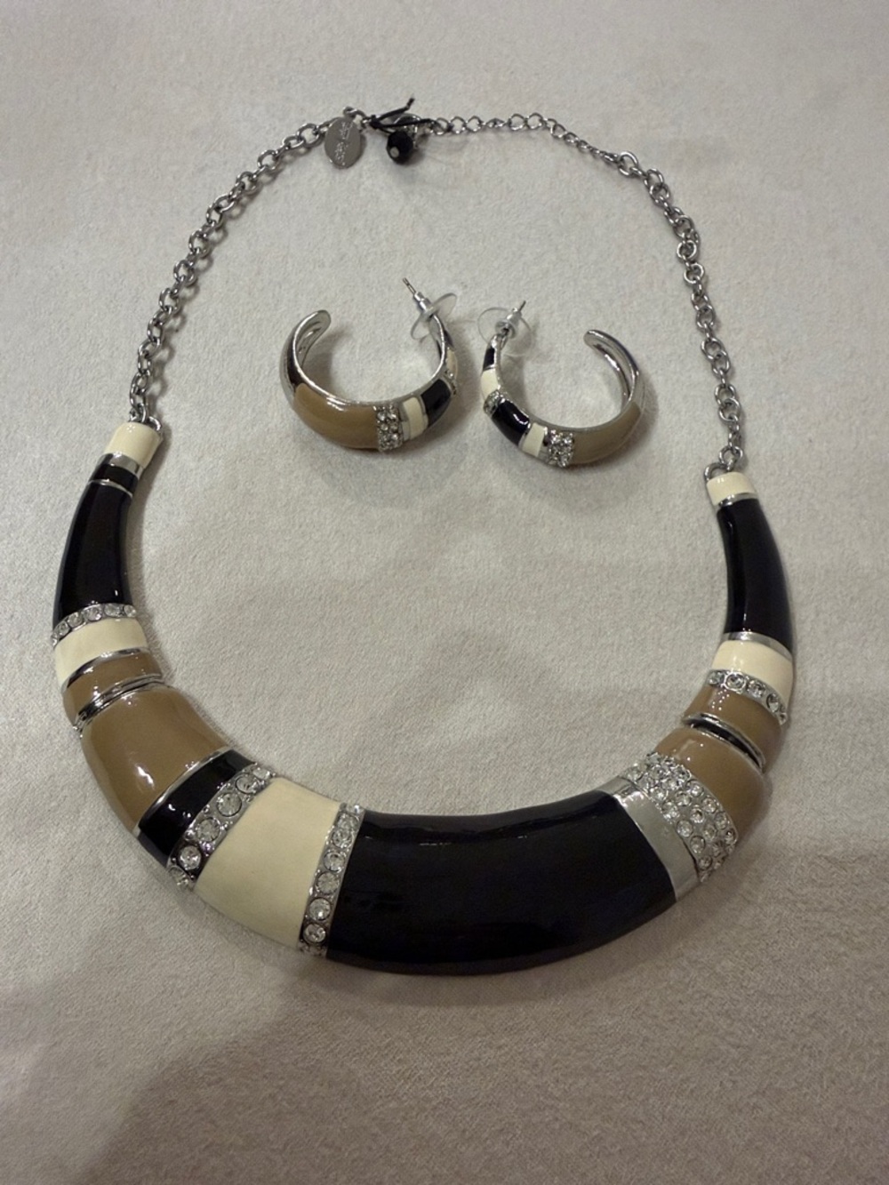 Betsey Johnson Black, Cream & Taupe Enamel Statement Necklace with Hoop Earrings